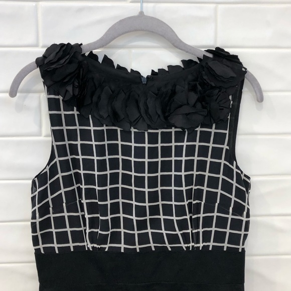 Taylor Dresses Windowpane Dress - Picture 3 of 9
